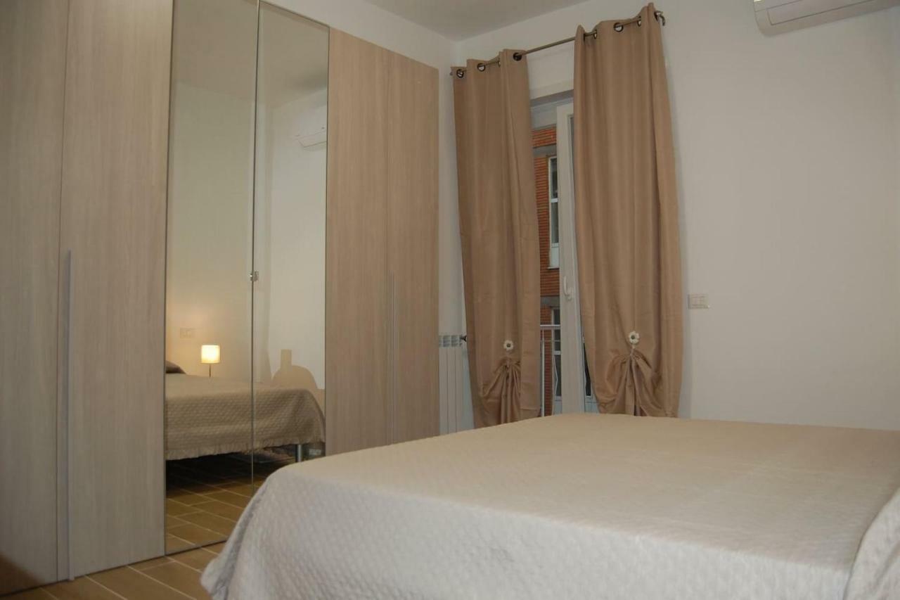 La Casa Di Nina Apartment Минтурно Екстериор снимка