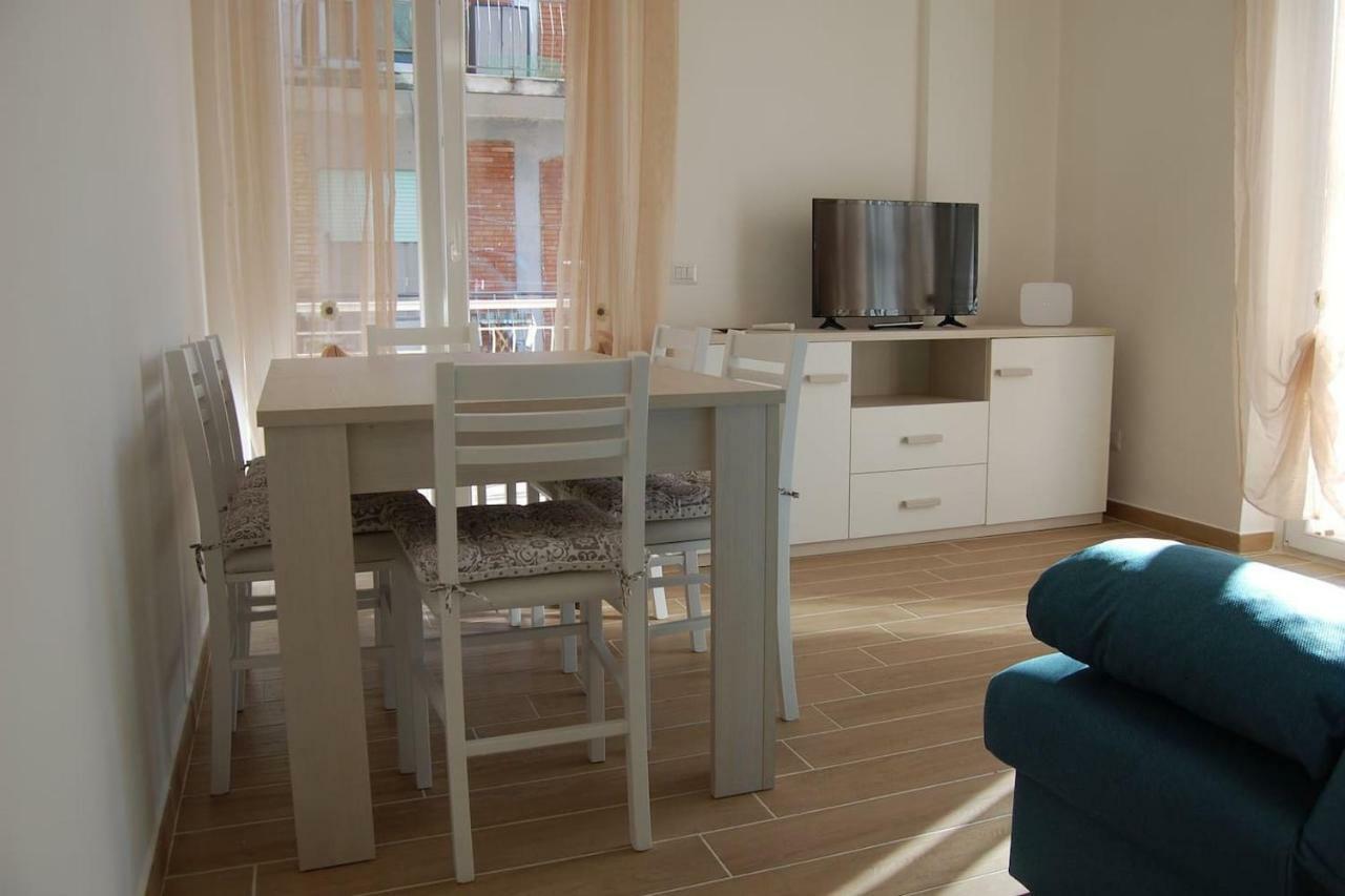 La Casa Di Nina Apartment Минтурно Екстериор снимка